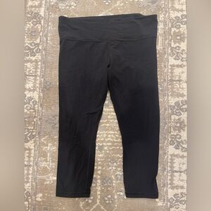 Athleta Black Elation Capri Leggings